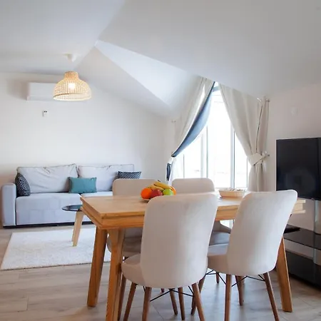 Mavi Avlu - Main Square Old Town Apartment