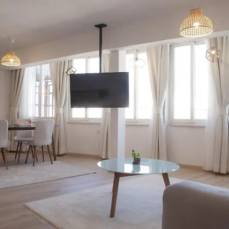 Mavi Avlu - Main Square Old Town Apartment *