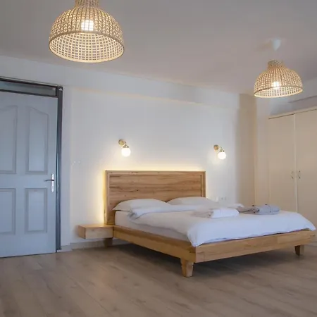 Mavi Avlu - Main Square Old Town 安塔利亚