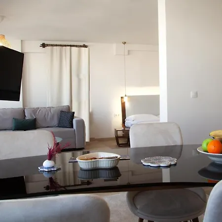 Mavi Avlu - Main Square Old Town Apartment Antalya