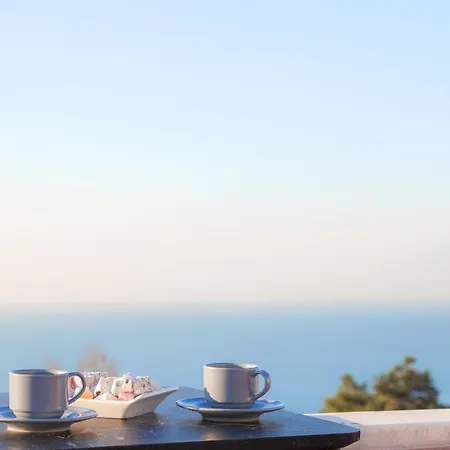 Mavi Avlu - Main Square Old Town Apartment Antalya