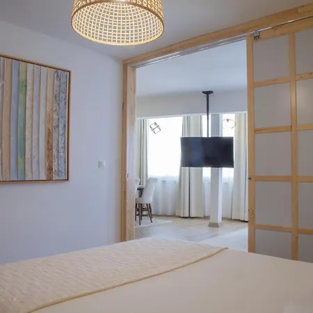 Mavi Avlu - Main Square Old Town * 安塔利亚