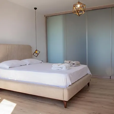 Mavi Avlu - Main Square Old Town Apartment Antalya